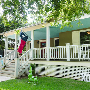 My Houzz: Inside the Austin Home of a Vintage-Style Neon Artist