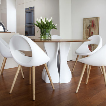 Selling: Mac’s Table, Lucky Chair