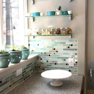 Modern Retro Kitchen Backsplash