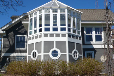 Inspiration for a mid-sized timeless sunroom remodel in Detroit