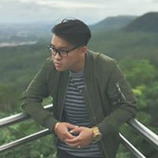 Jason Bee's photo