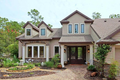 Traditional exterior home idea in Orlando