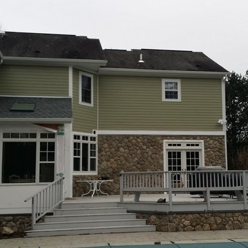 6 1/4" HardiePlank Cedarmill Heathered Moss with 5" HardieShingle Gables