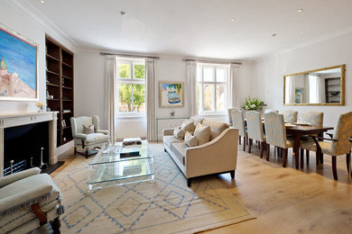 Example of a trendy living room design in London