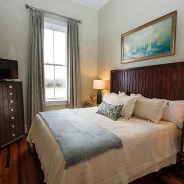 Olde Harbour Inn