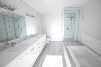Bathroom - bathroom idea in Calgary