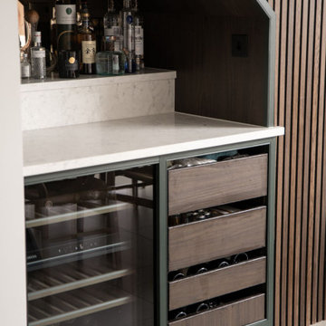 Classic In-Frame Shaker Kitchen & Bar - Islington