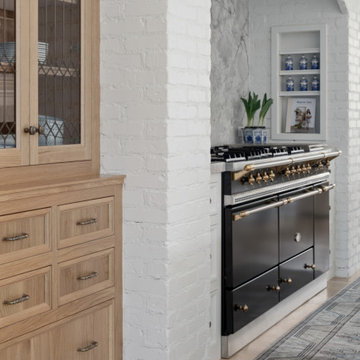 Oven Hood With Bulit-In Storage
