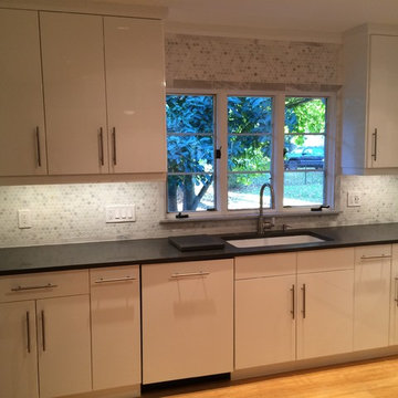 Monmouth County mid century home gets a modern kitchen in Freehold