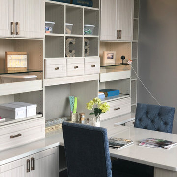 Contemporary White Home Office: A Tailored Workspace Design