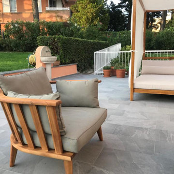 Una terrazza nel verde