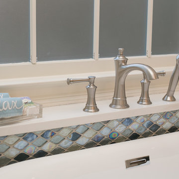 A serene spa masterbathroom
