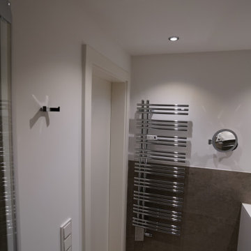 Aus einem Badezimmer wird ein Duschbad in München Perlach