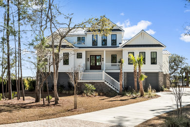 Exterior home photo in Charleston