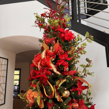 HOLIDAY DECORATING