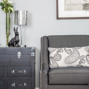 Urban Elegance On The Lakefront: Living Room