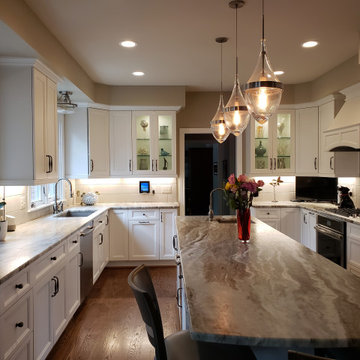 Showplace EVO Kitchen in Edgewater Extra White