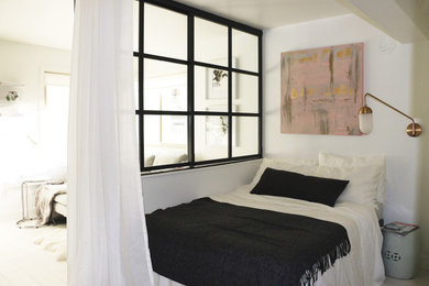 Bedroom - scandinavian bedroom idea in Vancouver