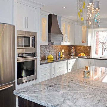 Two-tone Transitional Kitchen