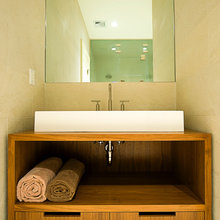 bathroom/powder room
