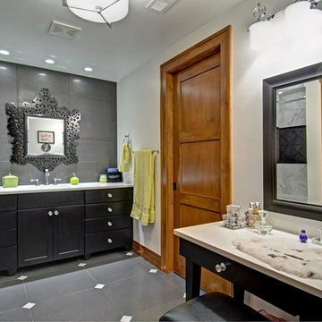 Teen Girl's Bath