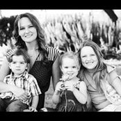 Mary Meredith's photo
