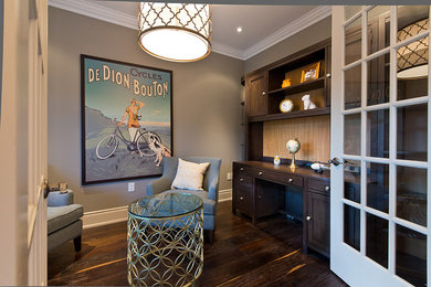 Inspiration for a modern home office remodel in Toronto