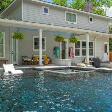 Linear, Modern Pool and Spa in Alamo Heights, TX
