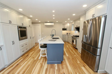Kitchen - transitional kitchen idea in Baltimore