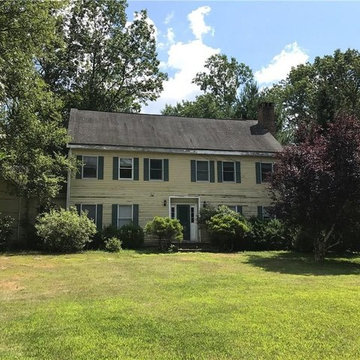 Traditional Colonial with an Open Floor Plan!