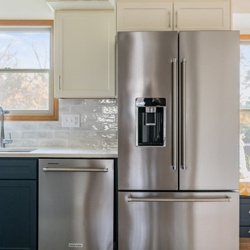 Transitional Kitchen Remodel With a New Bench Seating Area