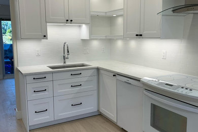 Example of a kitchen design in Vancouver