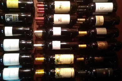 Wine cellar - traditional wine cellar idea in Las Vegas