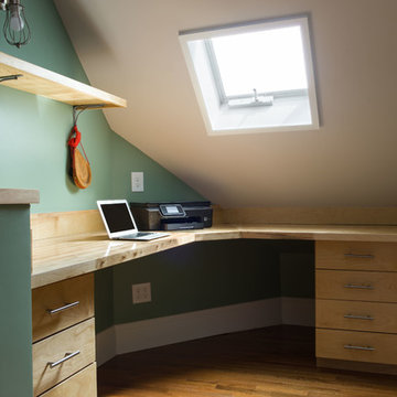 Family Suite - Built in home office