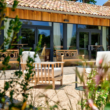 Le Domaine de Nazère - Terrasse côté Restaurant