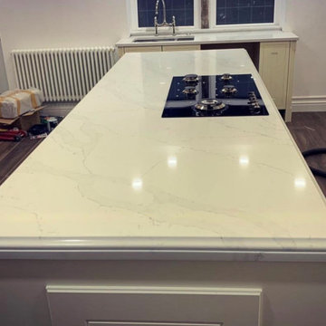 Everest Calacatta Supreme Quartz