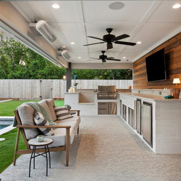 Houston Heights Outdoor Living with an outdoor kitchen