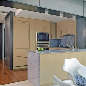 Downtown Duplex for a Bachelor