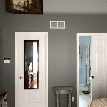 Kevin and Debbie's two-toned bedroom