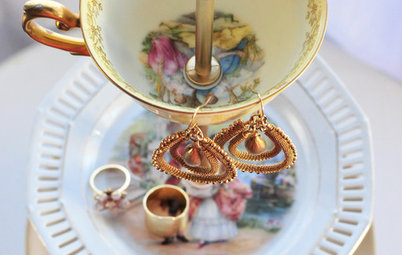 Create a Pretty Jewelry Stand From Vintage China