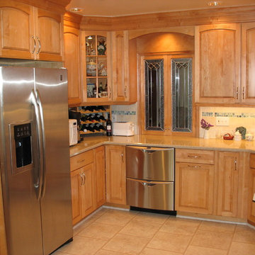 West Orange NJ Traditional Roman Arch Townhouse - DR Pass Thru - Quartz Tops
