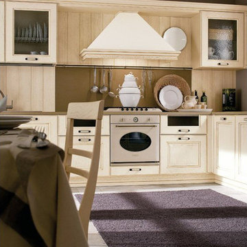 Traditional L shape light wood kitchen