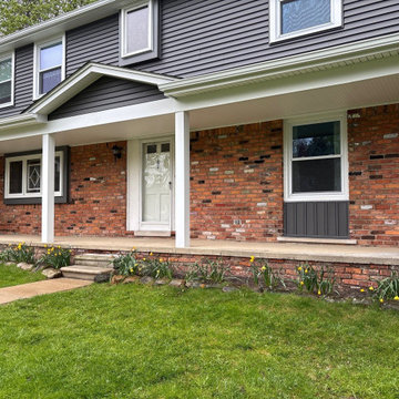 Transitional Contrast: CertainTeed Monogram Siding in West Bloomfield, Michigan
