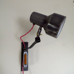 Pedal & Swing - Wall Lighting