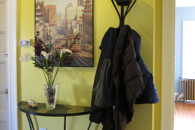 Elegant entryway photo in Boston
