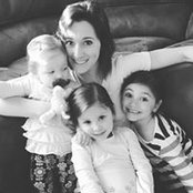 Andrea Terry's photo