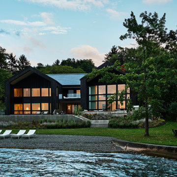 Diamond on the Lake