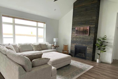 Example of a living room design in Other