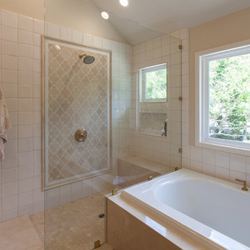 MAVERICK CIRCLE | master bathroom
