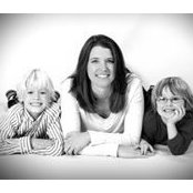 Michelle Oakley's photo
